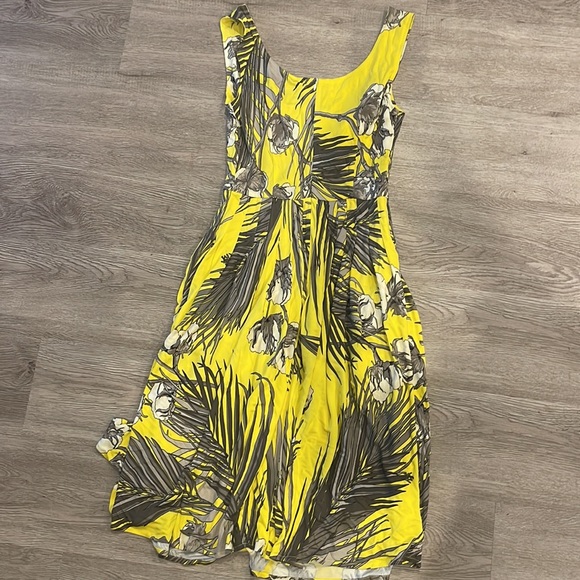 Samantha Sung Dress - Picture 4 of 4